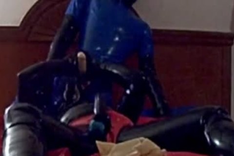 Latex cock Worship Gasmask