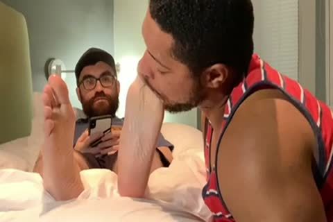 Scruffywonder gets Worshipped