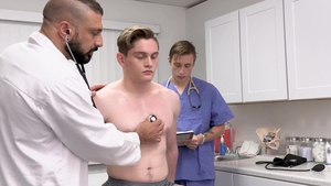 DoctorTapes: College student gets a buzz out of hard nailining